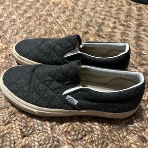 Gray quilted wool Vans women size 9.5